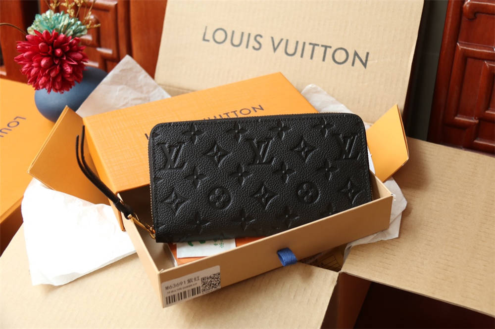 Louis Vuitton wallet Zippy   M60571   2025 new 